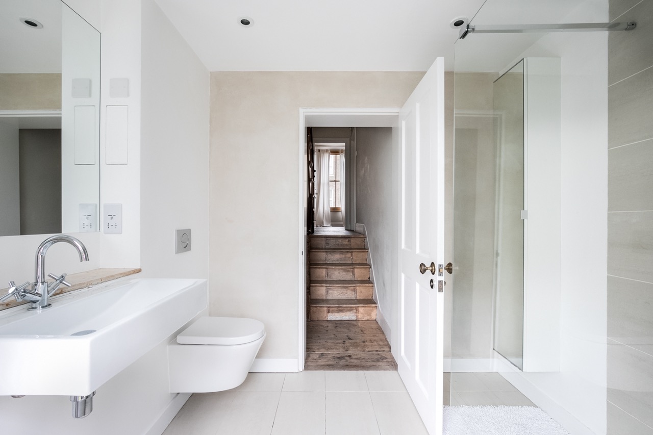 Bathroom with Clayworks finish